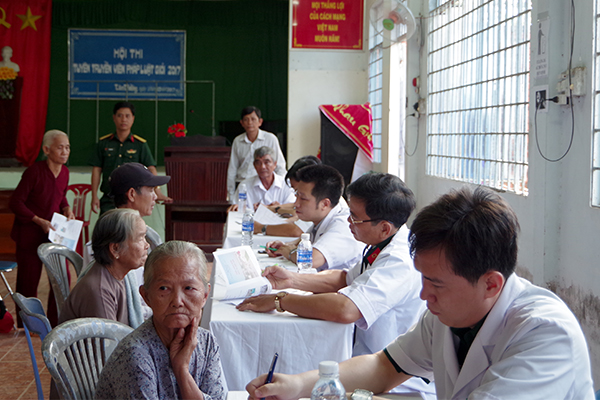 Thắm Tình Quân Dân