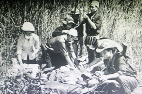 CHÙM THƠ CỦA THẦY THUỐC ƯU TÚ BÙI NGỌC THỤ