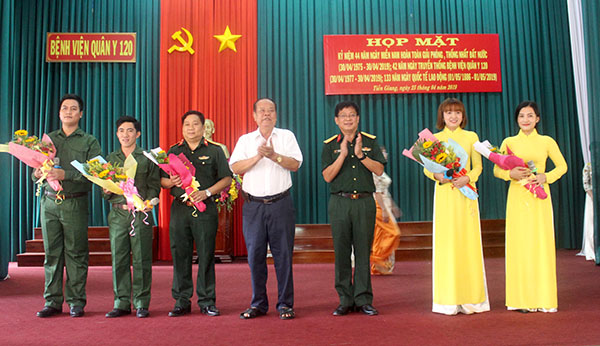 Họp mặt kĩ niệm Ngày giải phóng miền Nam thống nhất đất nước, Ngày Truyền thống bệnh viện quân y 120 và Ngày quốc tế Lao động