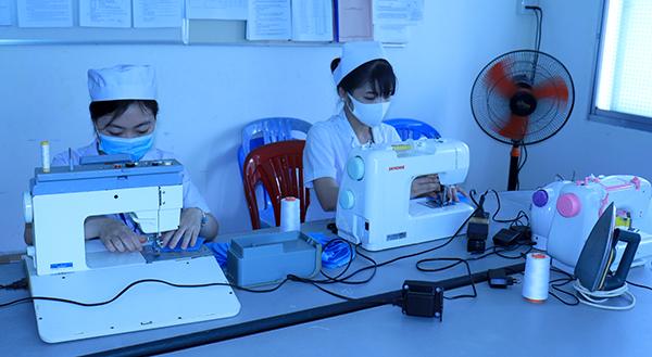 Hội phụ nữ Bệnh viện quân y 120 tích cực hưởng ứng công tác phòng chống dịch covid-19