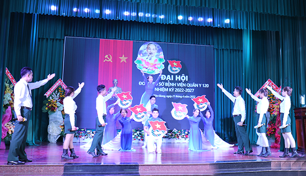 Văn nghệ chào mừng Đại Hội Đoàn Cơ Sở Bệnh viện quân y 120