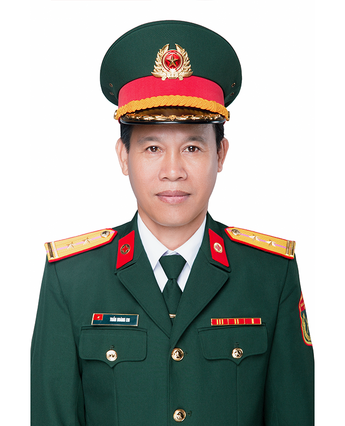Trần Hoàng Em