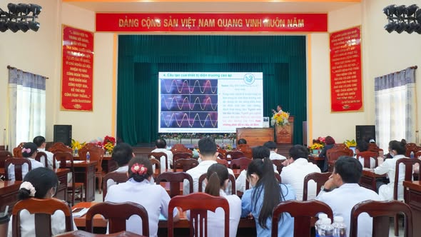 TỔ CHỨC HỘI THẢO KHOA HỌC CHUYÊN ĐỀ “ỨNG DỤNG ĐIỆN TRƯỜNG CAO ÁP HS – 14000VP TRONG VẬT LÝ TRỊ LIỆU – PHỤC HỒI CHỨC NĂNG”