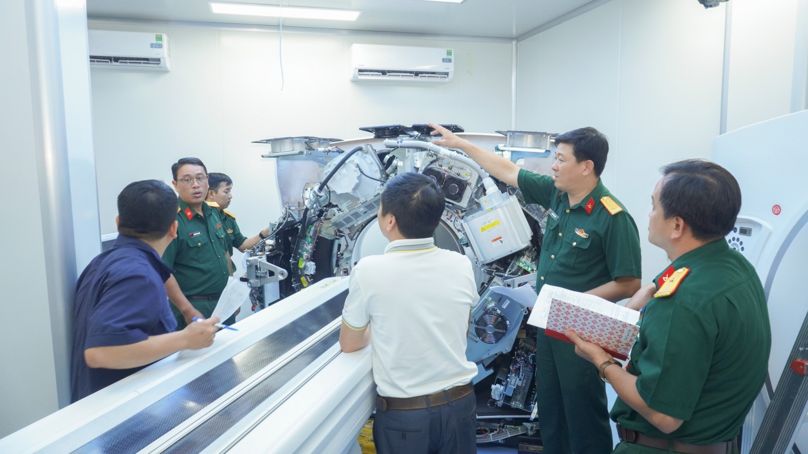 KIỂM TRA, LẮP ĐẶT HỆ THỐNG CT SCANNER 256 LÁT CẮT, VÒNG QUAY