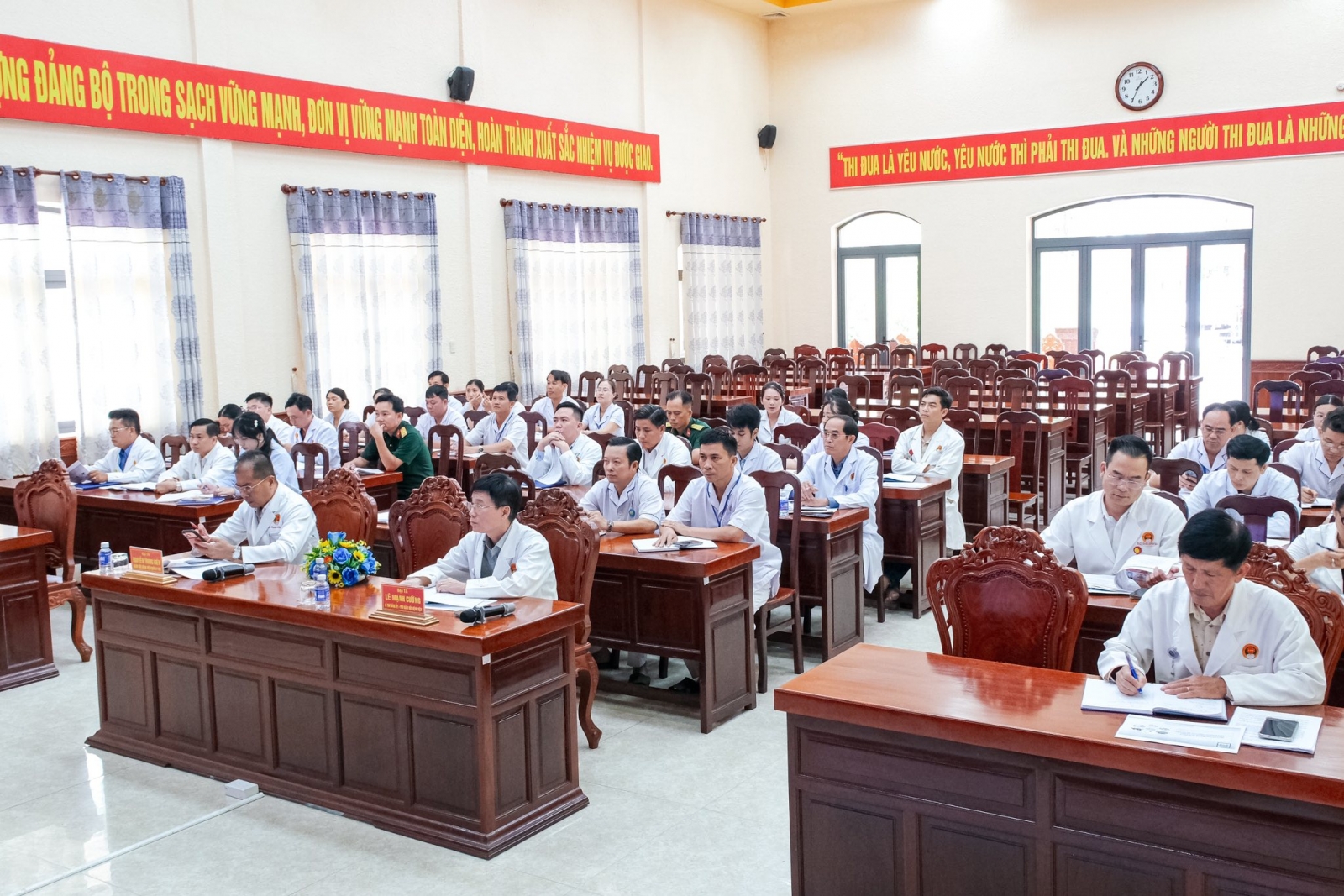 HỘI NGHỊ GIAO BAN THÁNG 5/2026 : ĐỒNG BỘ CHUYÊN MÔN – CHUYỂN ĐỔI SỐ – NÂNG CAO CHẤT LƯỢNG ĐIỀU TRỊ