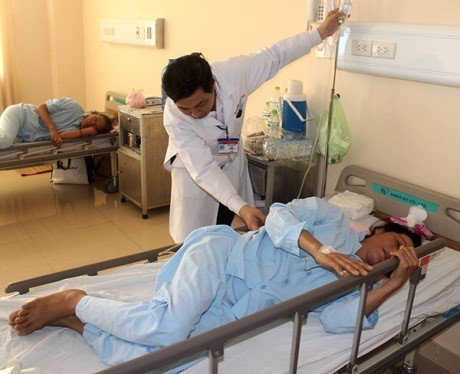 Bệnh viện quân y 120 phẫu thuật thành công cho bệnh nhân bị trượt mất vững đốt sống kèm thoát vị đĩa đệm cột sống thắt lưng