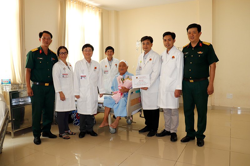 Bệnh viện quân y 120 phẫu thuật miễn phí cho bệnh nhân u não khổng lồ có hoàn cảnh khó khăn